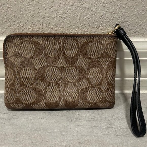COACH Corner Zip Wristlet In Signature Canvas NEW - Picture 2 of 3